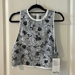 Lululemon muscle tank